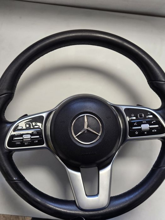 Оригинален волан за Мерцедес съвместим с повечето модели след 2019год.