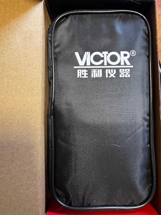 Multimetru digital cu clemă VICTOR 6015F DCV ACV ACA 50 mm, cu afișaj LCD și gamă manuală (1000VDC, 750VAC, 1000ACA)