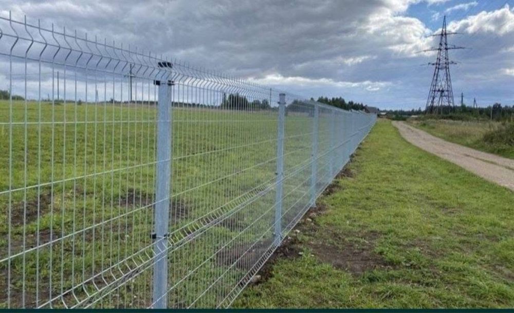 Construim garduri și porți la cerința clientului