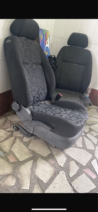 продам сидение на машину