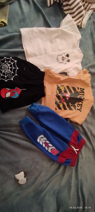 Продам детские вещи