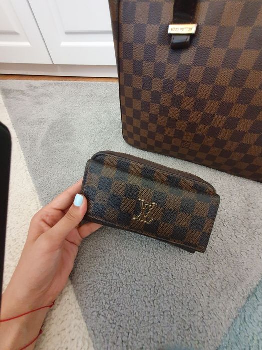 Geanta Michael Kors si Louis Viton