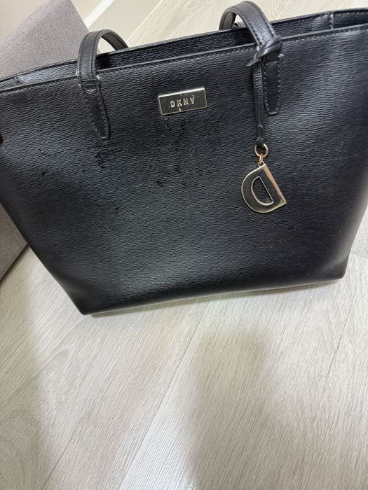 Продам сумку dkny