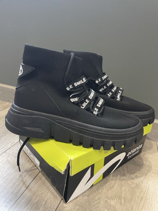 Женски черни боти