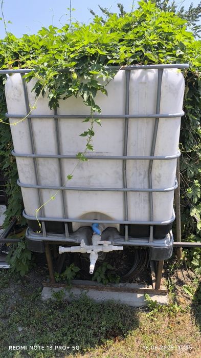 Продам бочку для полива 1куб