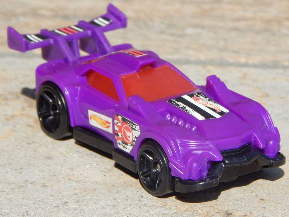 Jucarie masina curse Hot Wheels Burger King 2017