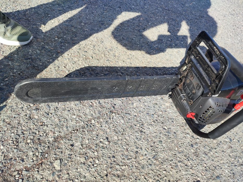 Продам бенза пилу новый