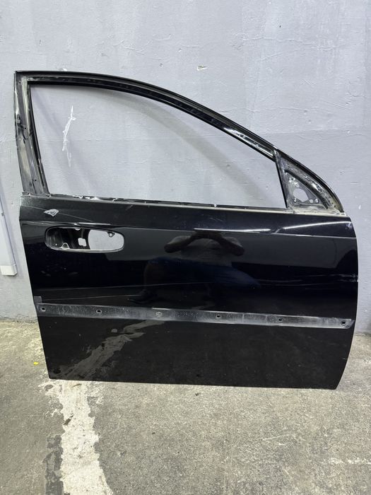 Jentra eshik sotiladi