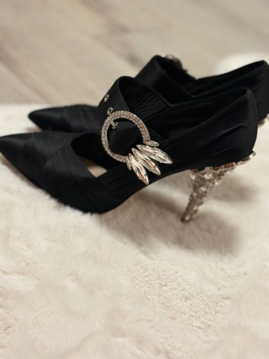 Елегантни обувки на ток Miu  Miu