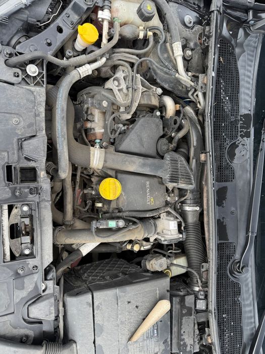 Dezmembrez Renault Megane 3 1.5 dCi 2011 – Motor K9K834, cutie JR5, na
