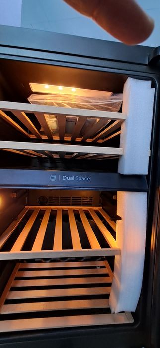 Racitor de vinuri Haier HWS42GDAU1, 42 sticle, WiFi, LED, 2 zone LD116