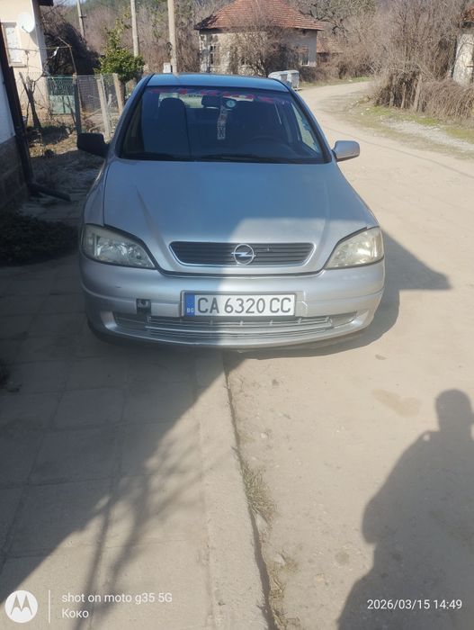 Продавам Опел астра 1.6