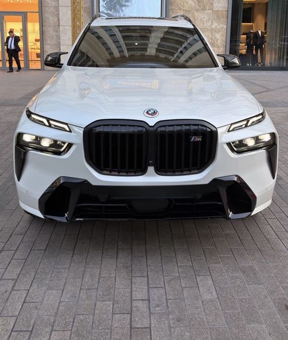 BMW X7 Xdrive 60i 2022 год