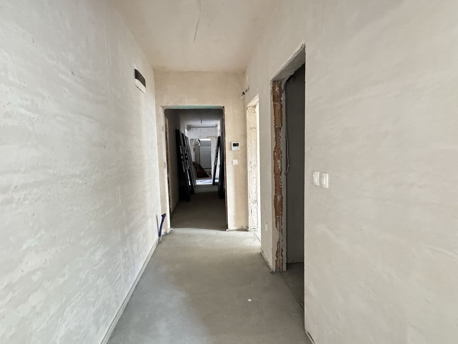 Продава се Двустаен апартамент в Търговище, Център - 65 кв.м за 1452 €/кв.м - Снимка #3