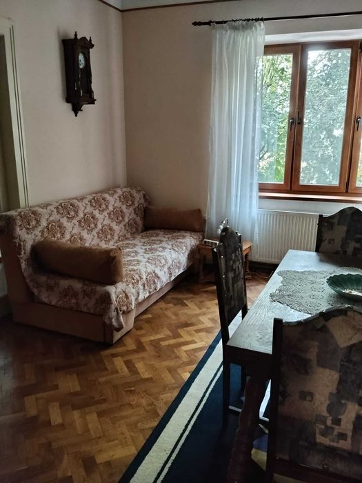 Închiriez spațiu ultracentral