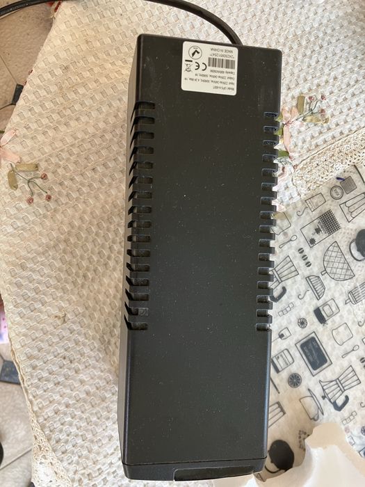 Источник бесперебойного питания UPS