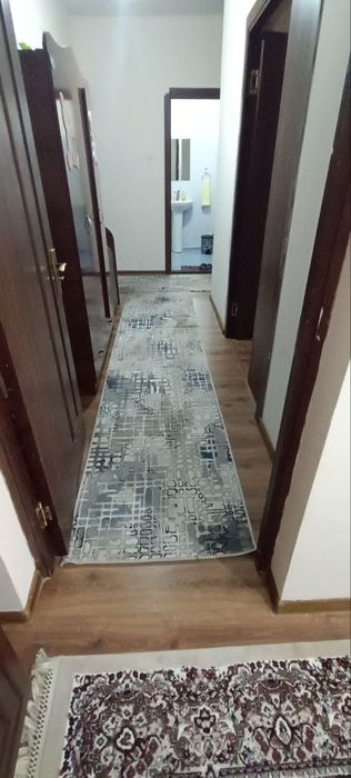 Samarqand darvaza uch lolada navastoyka 2/2/12  kavartira sotiladi