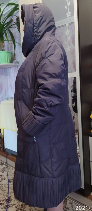 Продам демисезонные пальто!