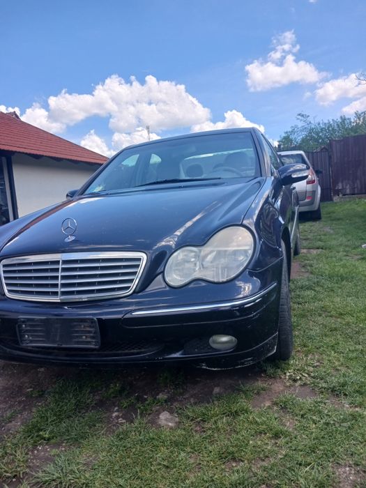 Vând Mercedes Benz