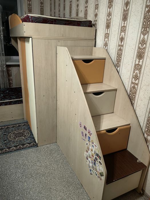 Отдам детскую кровать