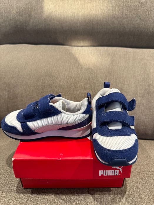 Сникърси Puma R78