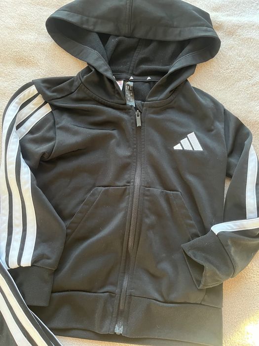 Adidas детски екип 4-5 години