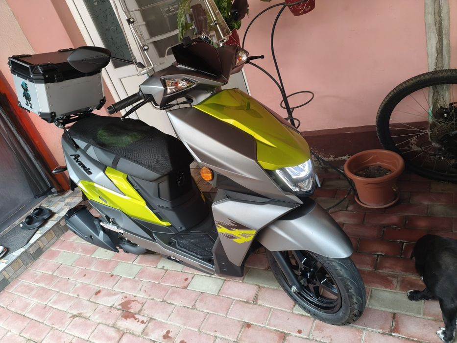 Scuter Suzuki Avenis 125 cat B