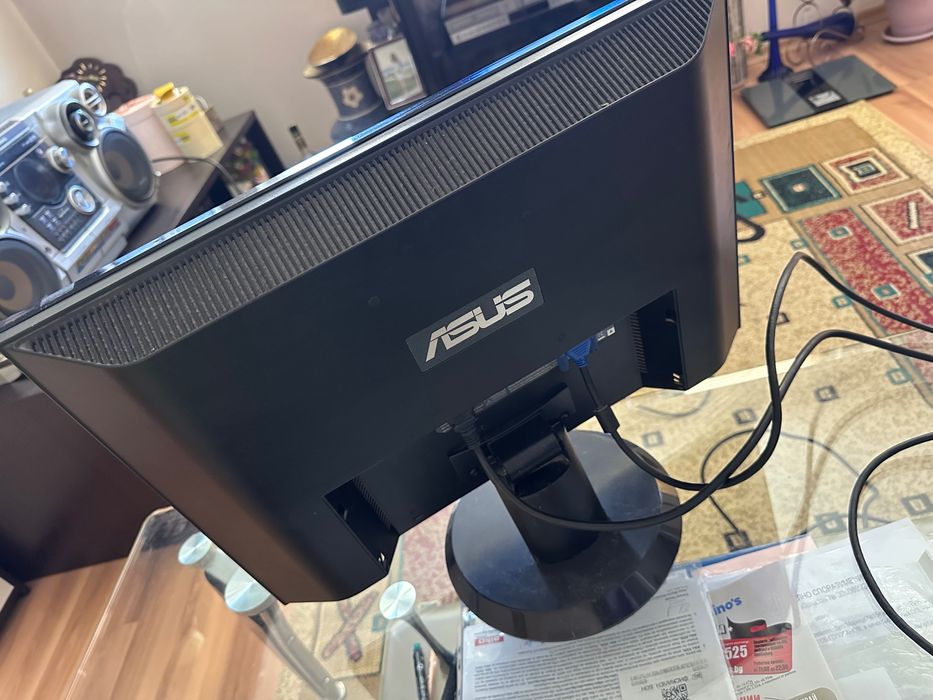 Пълен комплект настолен компютър ASUS – Подходящ за офис, обучение или части