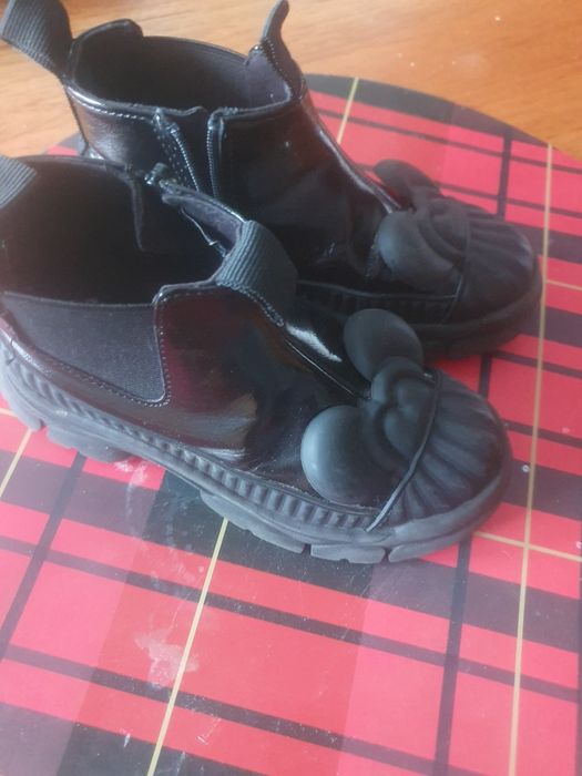 Ghete zara 27 stare f buna