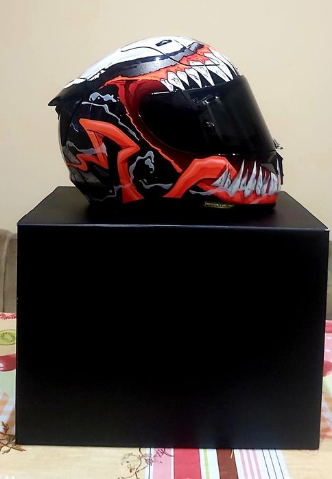 Каска HJC Marvel Venom II