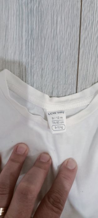 Tricouri și pantaloni subțiri