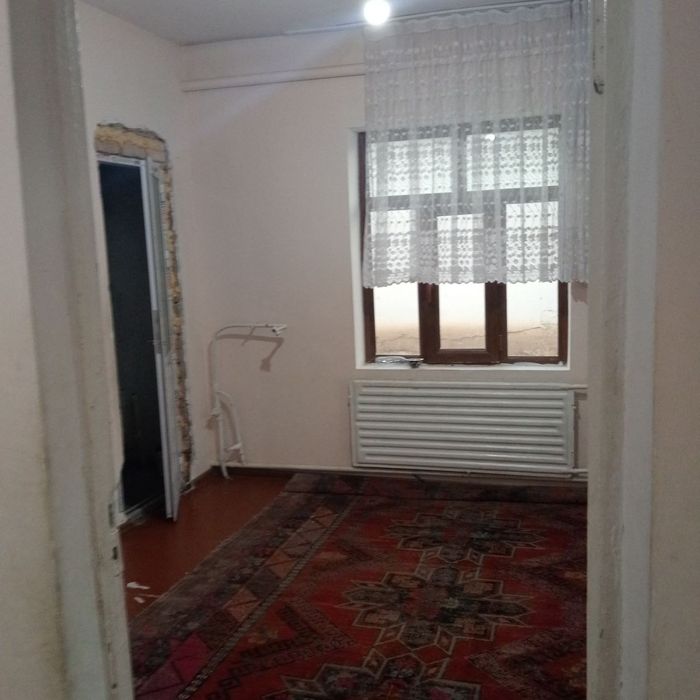 •Продается участок× 6•сотих  5 комнат