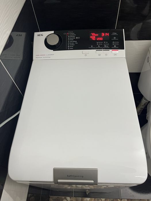 Masina de spalat rufe AEG defecta