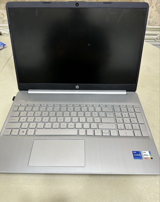 Hp noutbook sotiladi