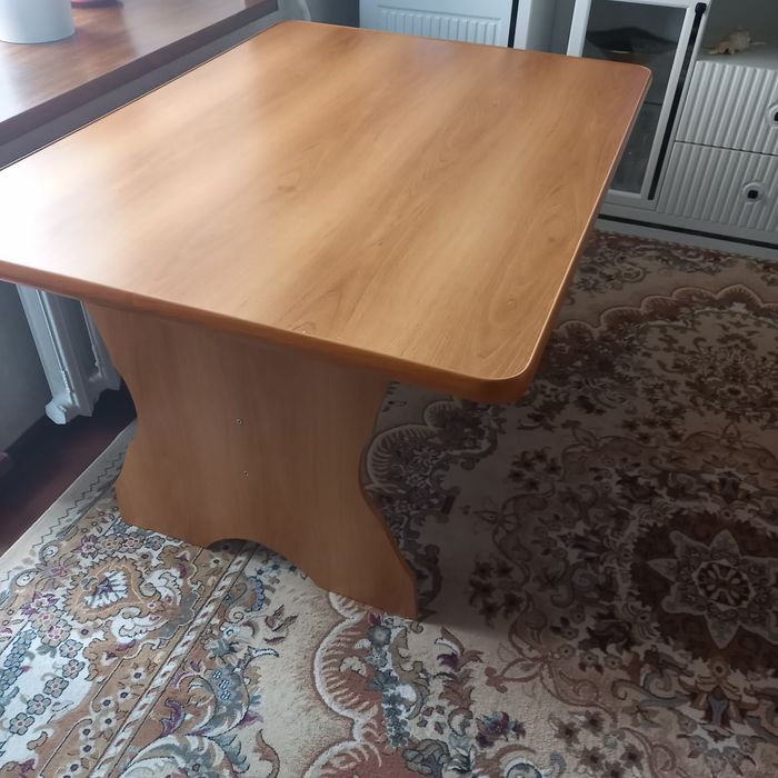 Стол из чистого  дерева,Ясени