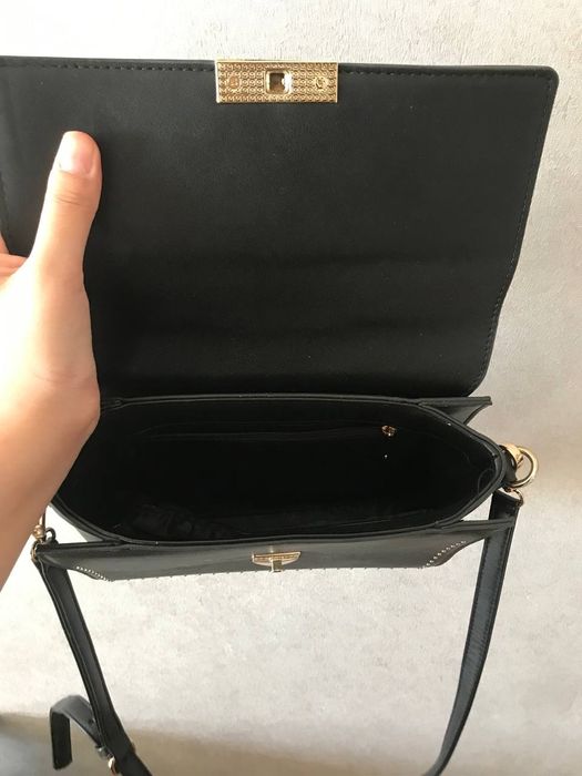 Женская сумка чёрного цвета