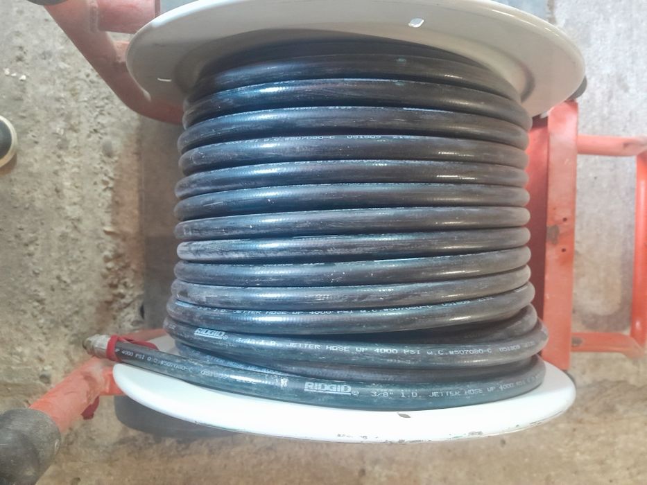Cablu pentru  turbojet sau pentru  spălătorie  rola are în jur  de 100 metri este nou adus din Italia mai multe detalii despre produs la  telefon
