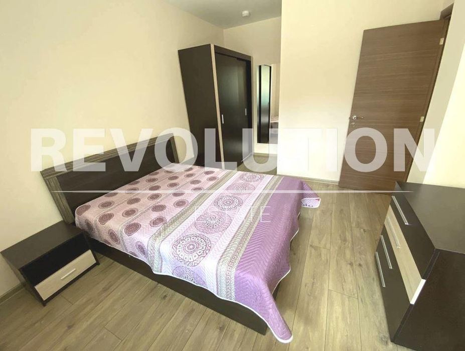 Дава се под наем Тристаен апартамент в Варна, ВИНС - 95 кв.м за 700 € - Снимка #2