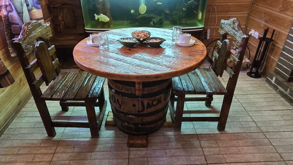 Стол со стулями деревянный