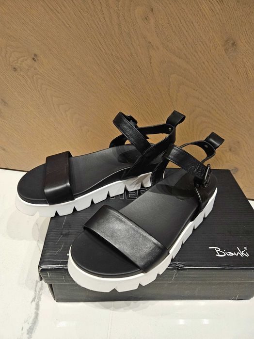 Bianki сандали в черно / 37