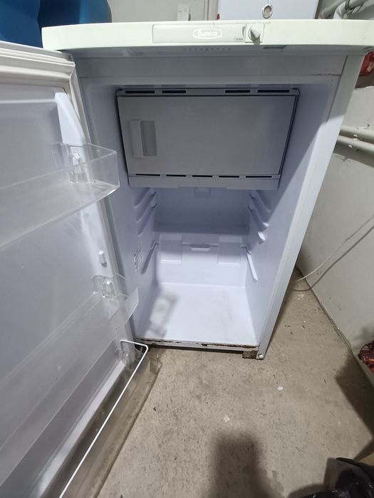 Продам мини холодильник