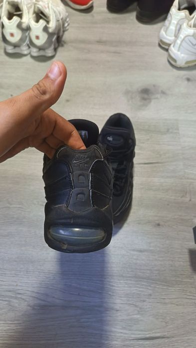 Nike airmax 95 negre