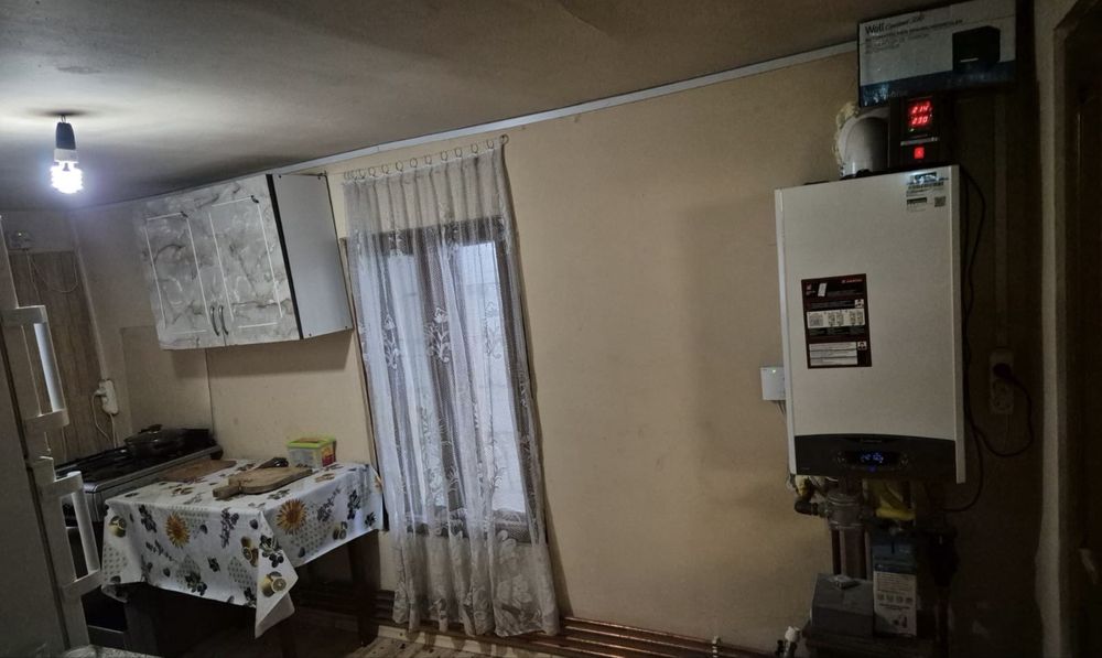 Casa de vanzare plus teren Vadu Parului