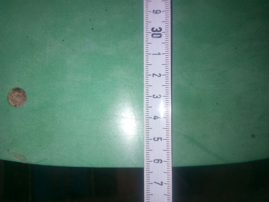 Пластмасови столове с метална конструкция