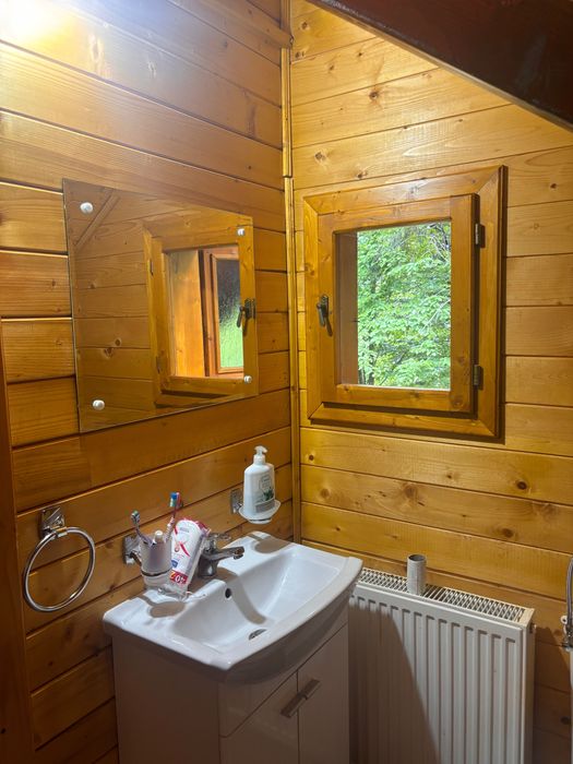 Închiriere cabana