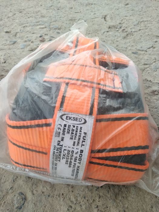 Страховочный пояс и привязь