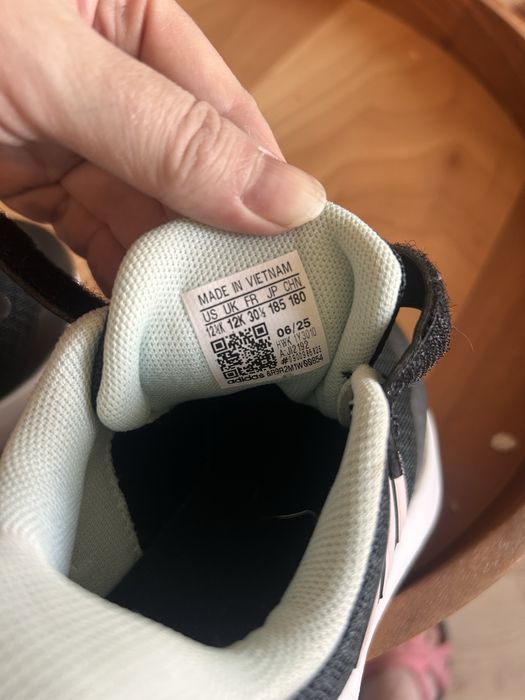 Adidas кроссовки на 30,5 размер на девочку