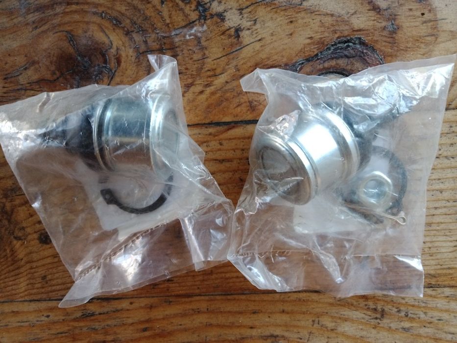 Vând set pivoti ATV CF Moto