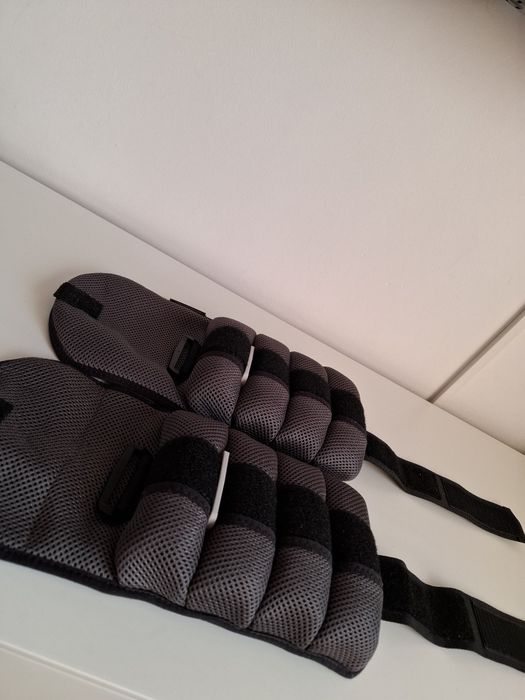 Greutăți glezne si încheieturi pentru fitness  2X2kg ( aproape noi)