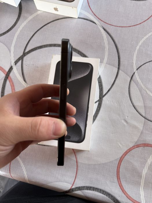 Iphone 15 pro negru